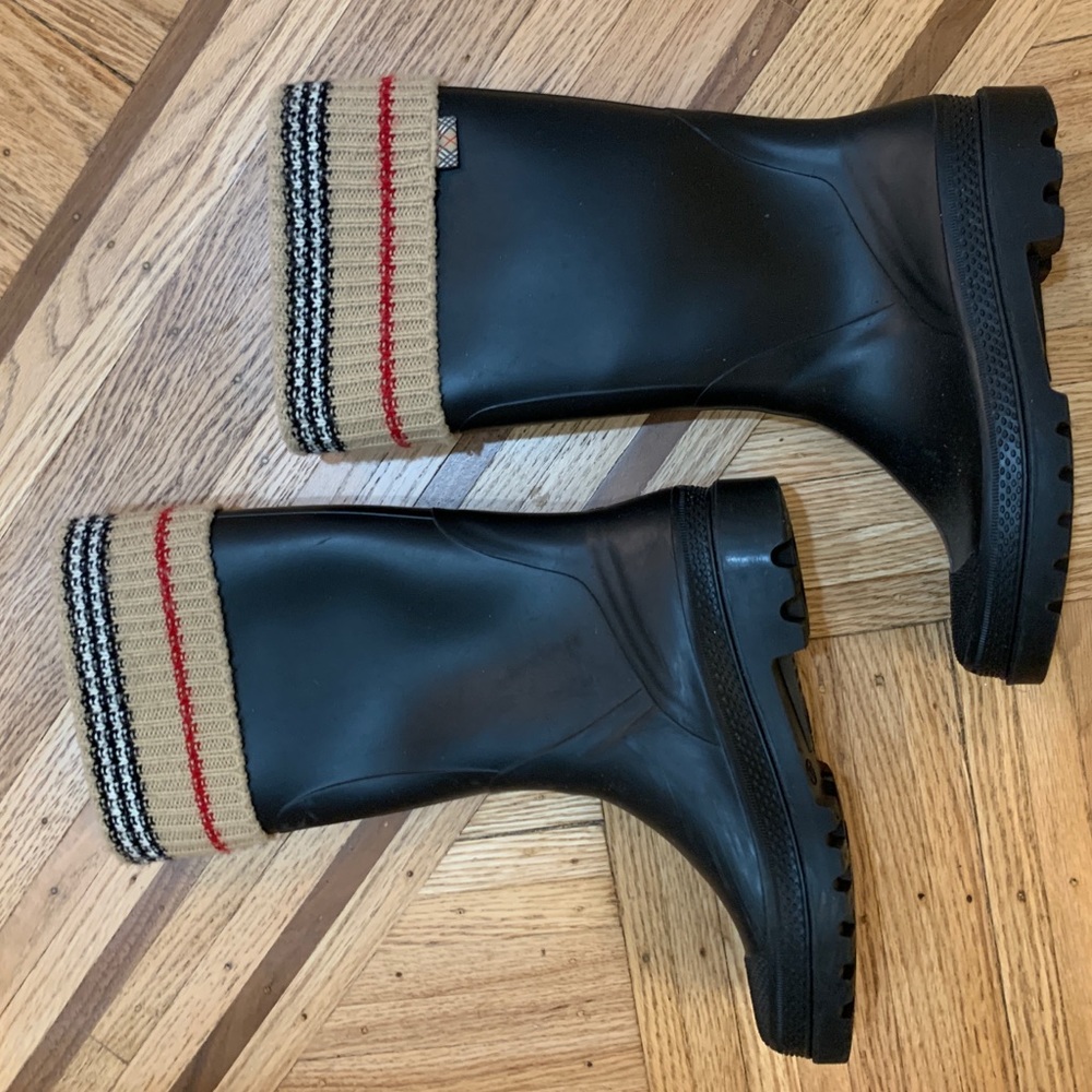Authentic Burberry rain boots